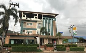 บ้านต้นจันท์